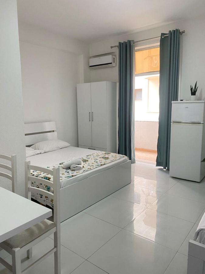 Apartamento de 1 dormitorio con balcón