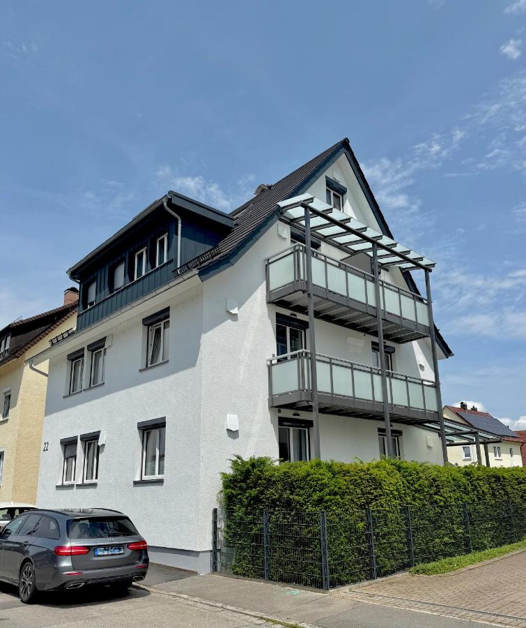 Moderne 2,5 Zimmer-Wohnung - B&B Friedrichshafen