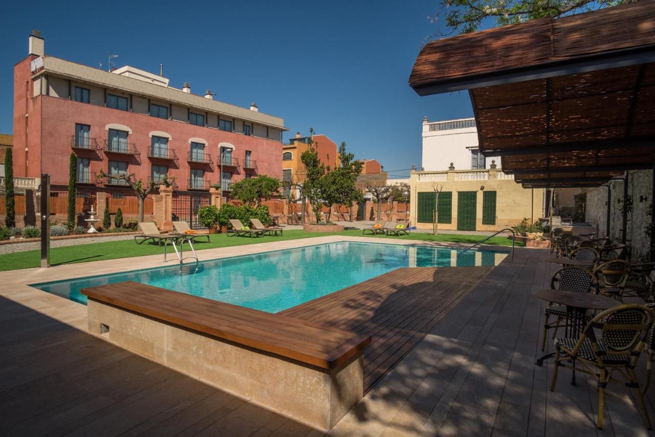Apartaments Suites Sant Jordi - Ferienwohnung Montbrió del Camp