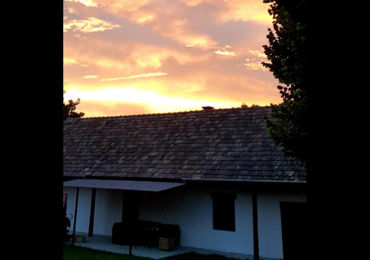 HÁRS meg az alja - B&B