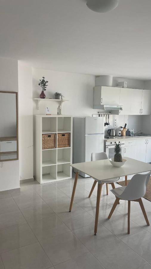 Apartment with a rooftop pool - Chambres d’hôtes Torrevieja