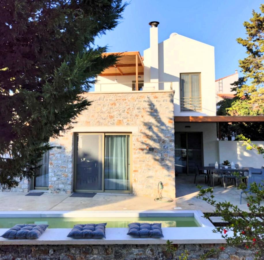 Serenity pool house in Kefalas - B&B