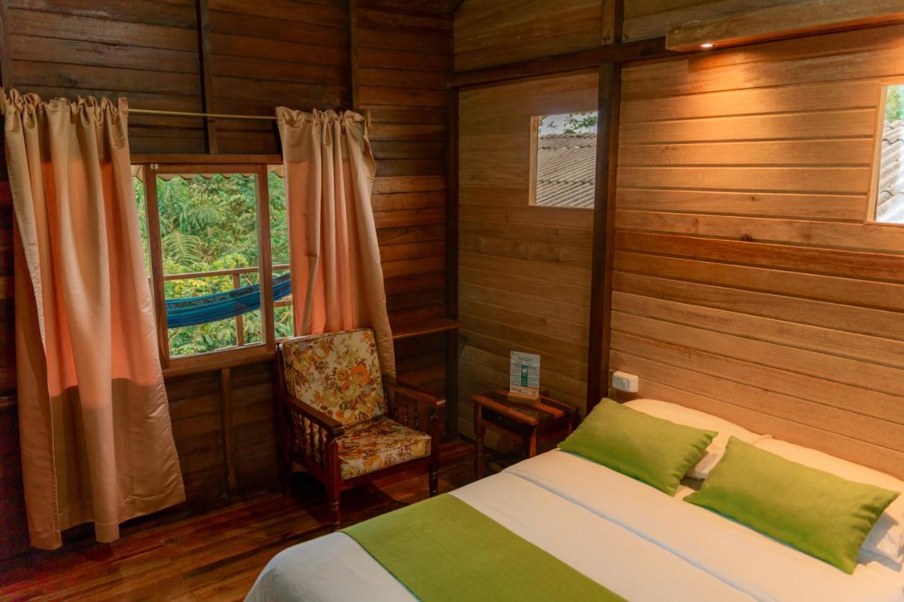 Doppelzimmer mit Balkon