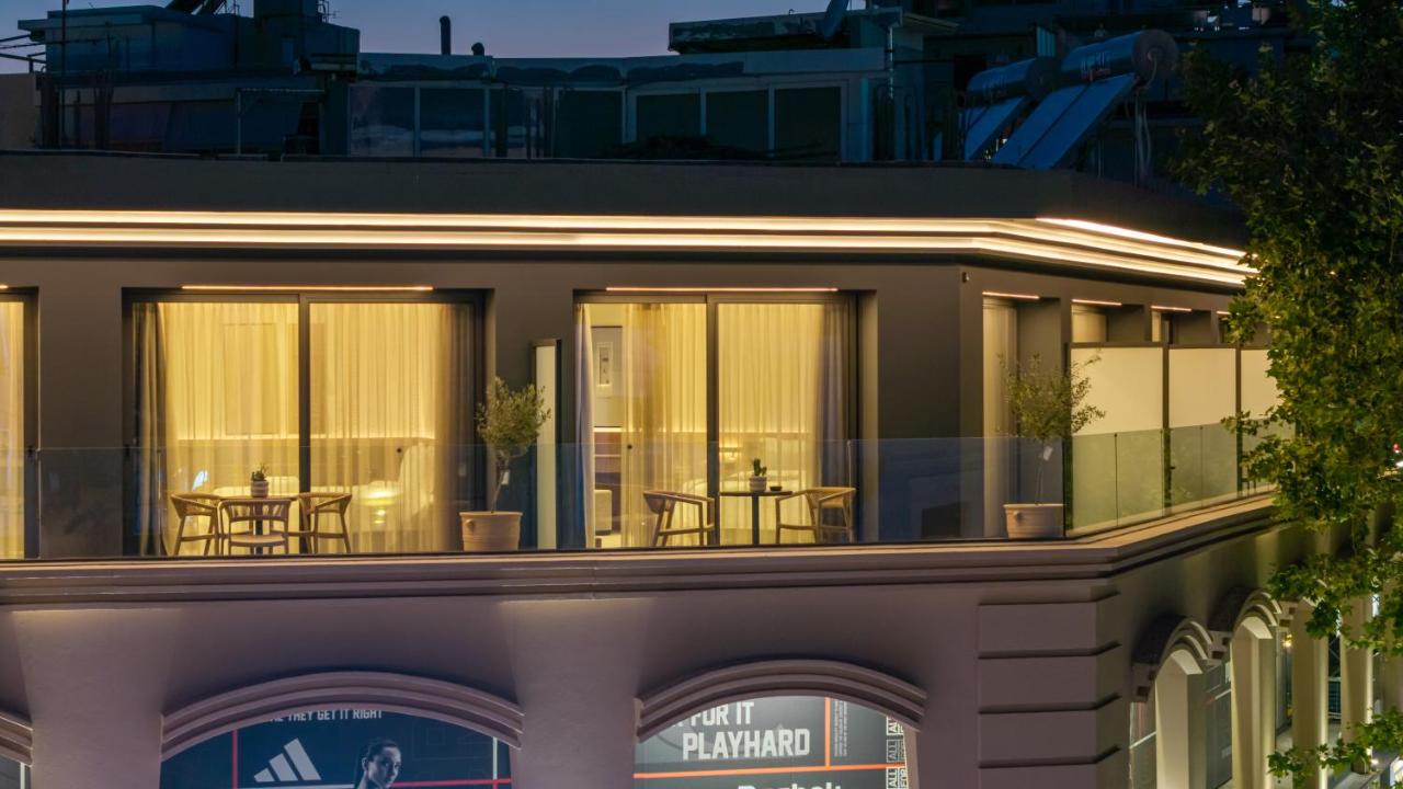 Deluxe Studio