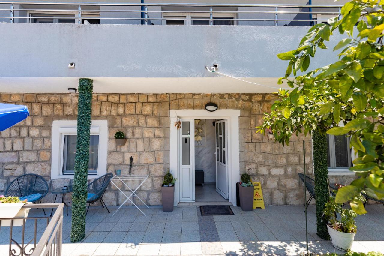 Studio with Terrace