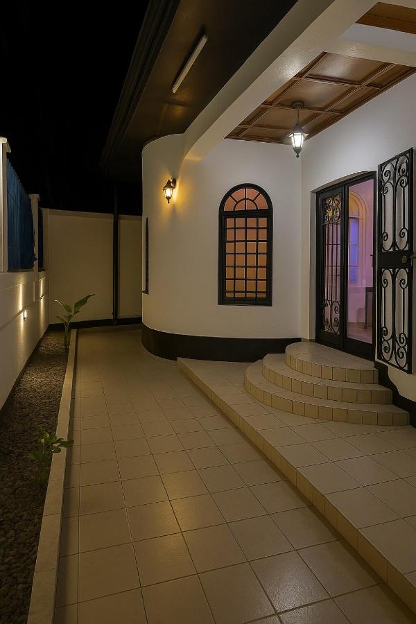 Cozy mini villa & Jacuzzi - B&B Duala