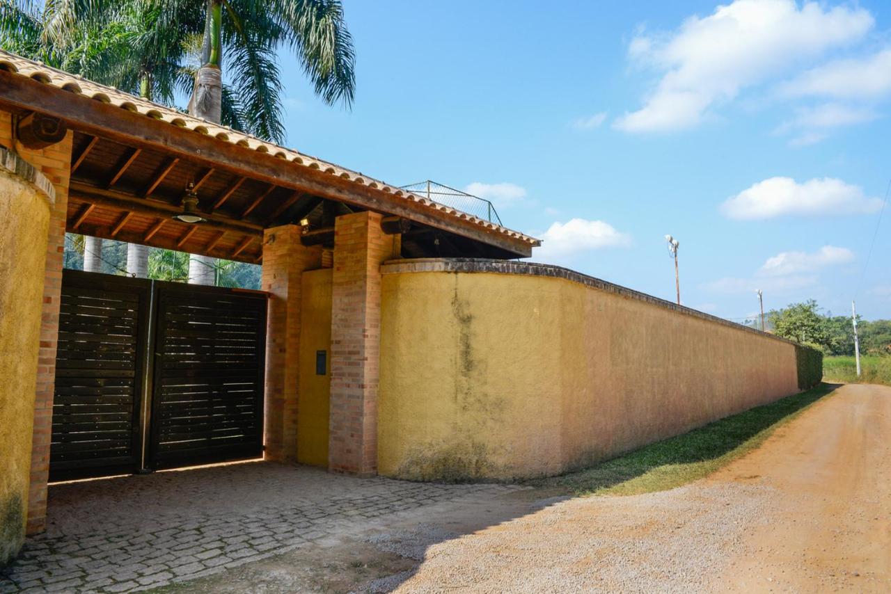 Casa de campo c piscina, academia, hidro e Wi-fi - B&B