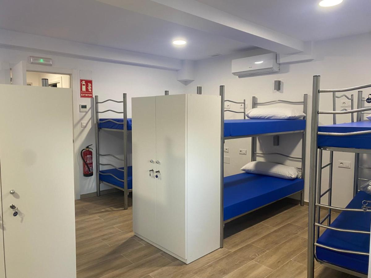 Mixed Dormitory Room