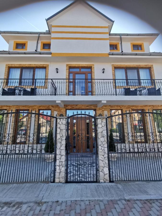 Casa Ellamy - B&B 2 Mai