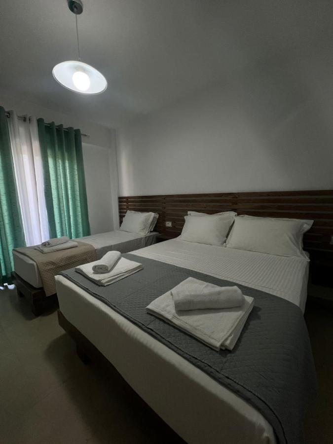 Athina Rooms - B&B