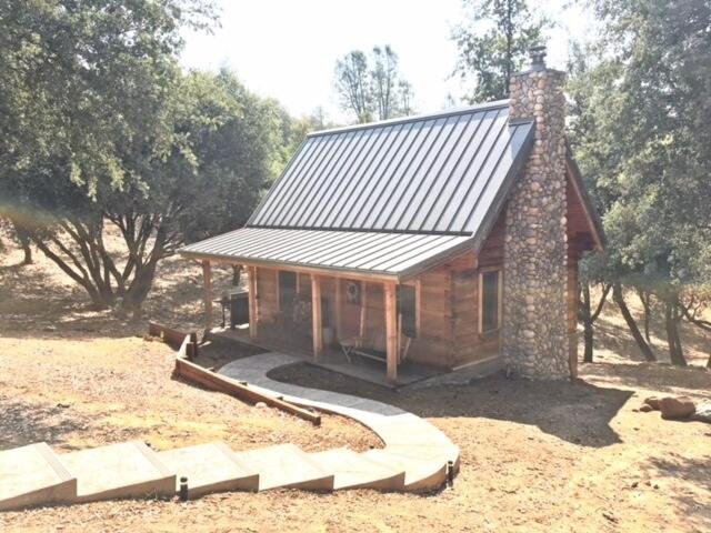 Apple Valley Cabin - B&B