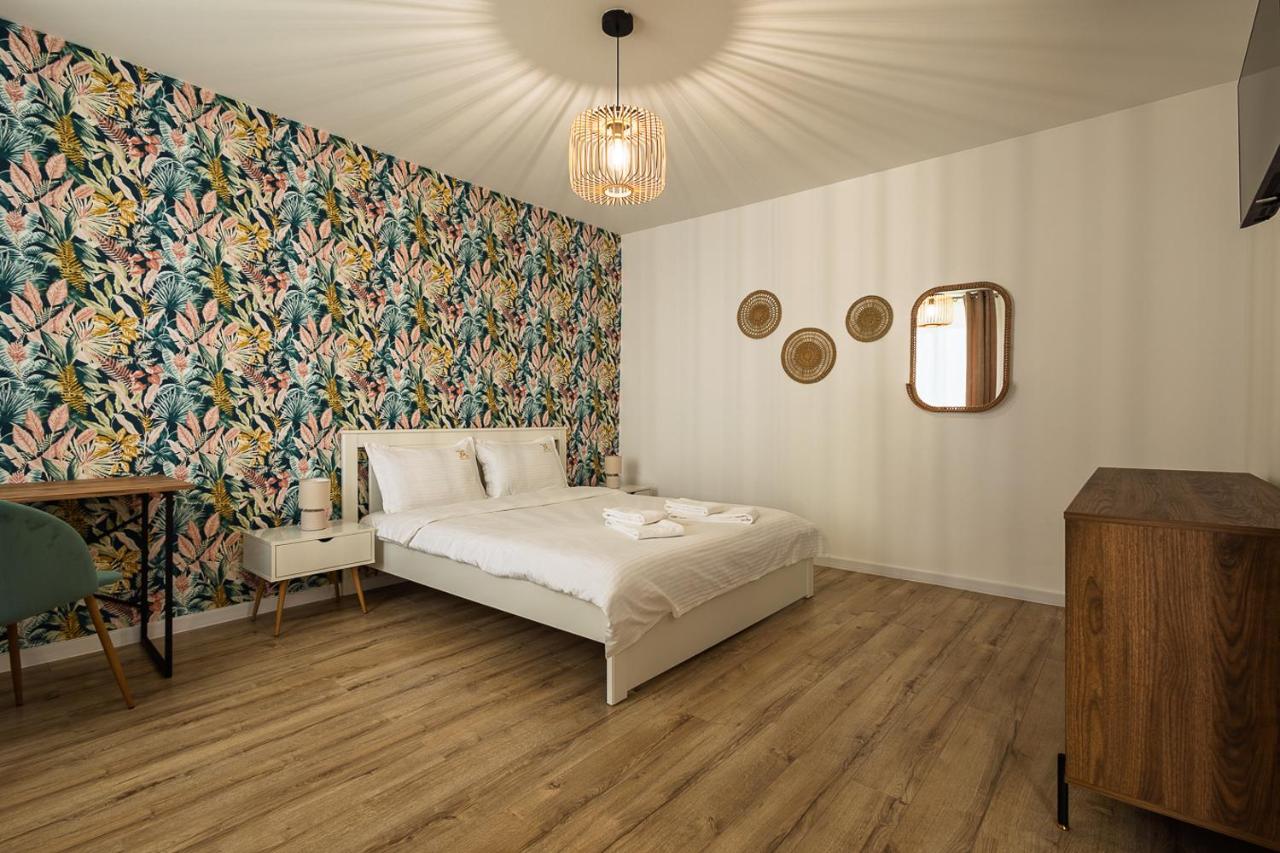 Long Street Studio - Historic Center