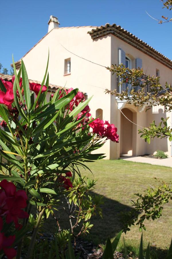 Ma villa en Provence villa de standing et piscine Domaine de Pont-Royal - B&B Mallemort