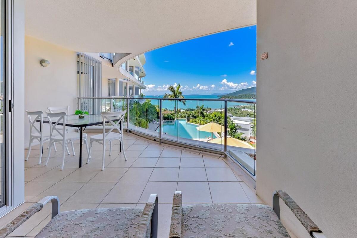 Spectacular Seaviews, Pool, Modern, Free Wifi - B&B Airlie Beach