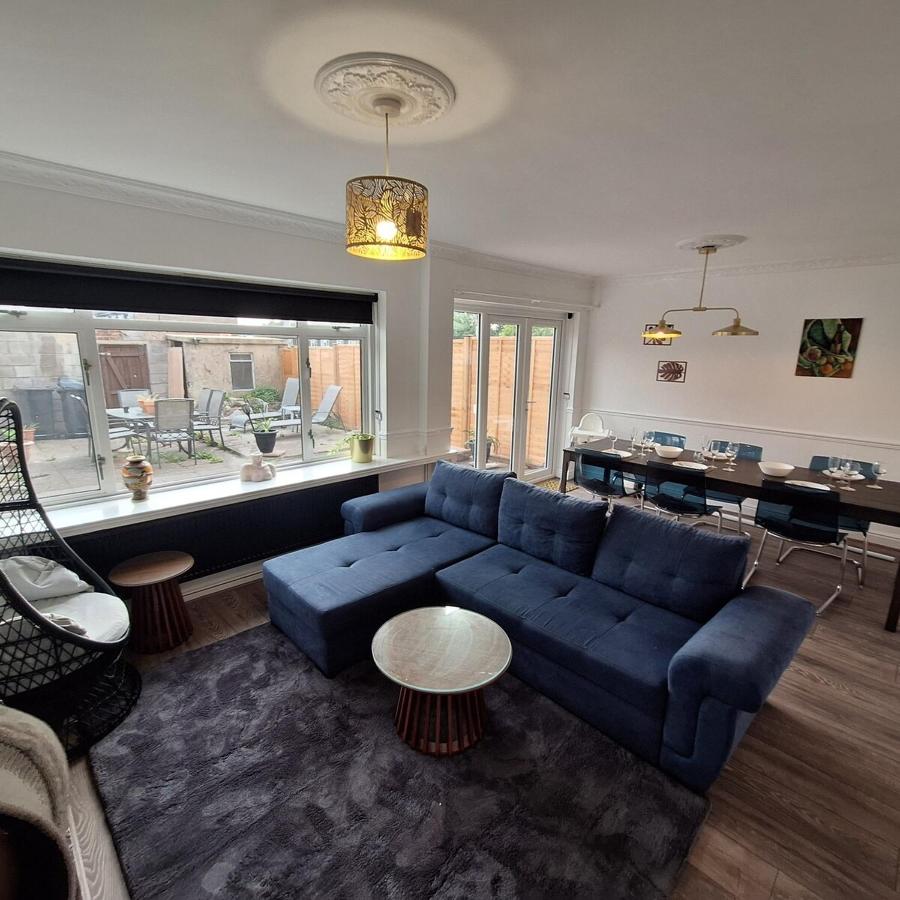 Free Parking, comfortable, stylish house, G London & Kent Gateway - B&B Addington