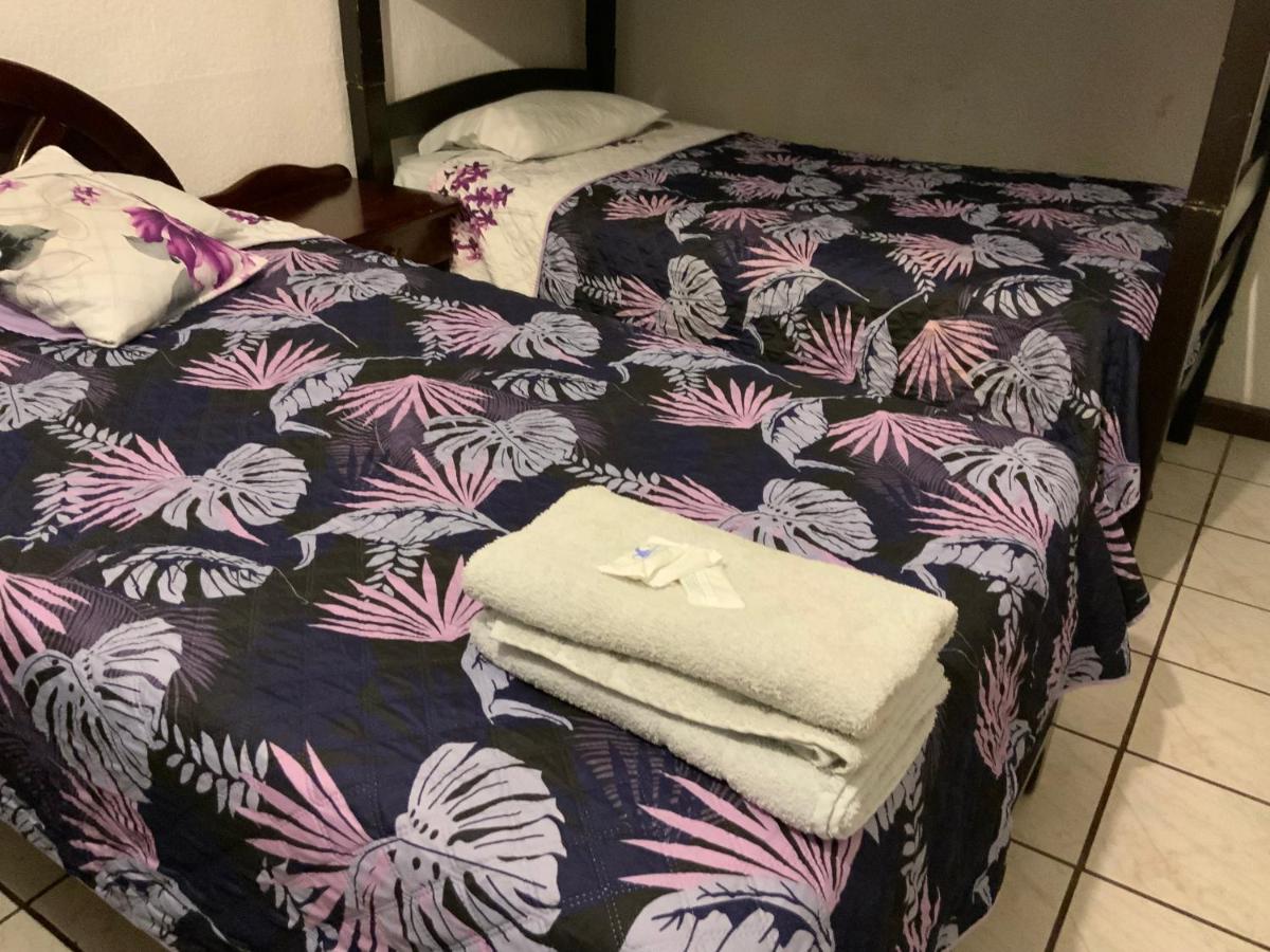 Driepersoonskamer met Eigen Badkamer
