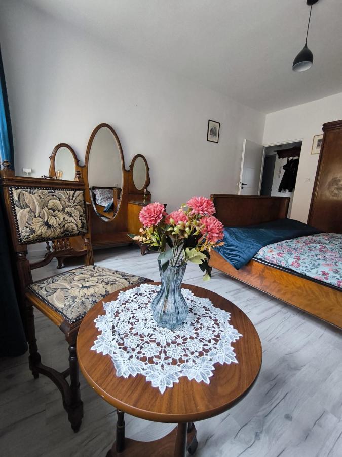 Neo Retro - Chambres d’hôtes Jelenia Góra