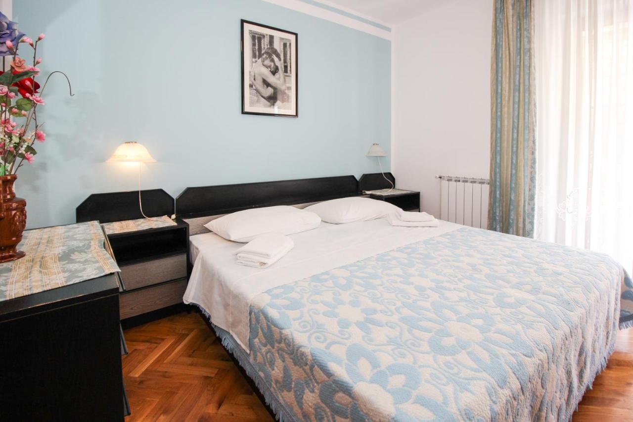 Queen Room with Balcony