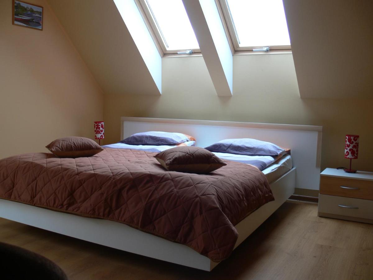 Appartamento con 2 Camere da Letto e Vista Giardino 
