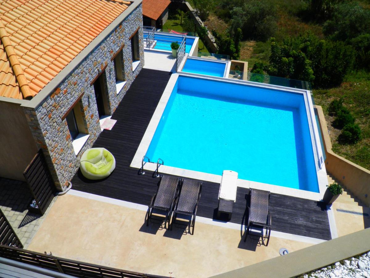 Panoramic view villa L with private pool