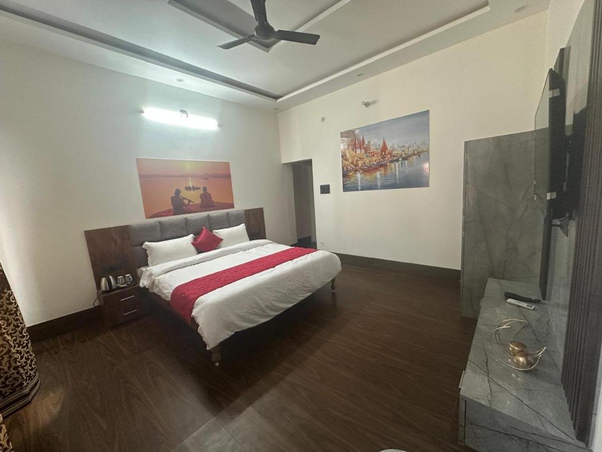 Geetatri Luxury Homestay - B&B
