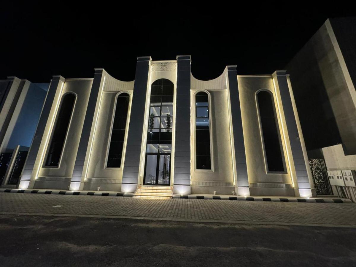 شقق فلورا الفندقية - Bed and Breakfast Hafar Al-Batin
