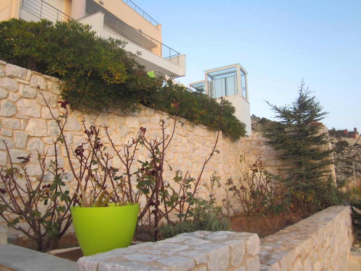 Two-Bedroom Apartment with Balcony and Sea View