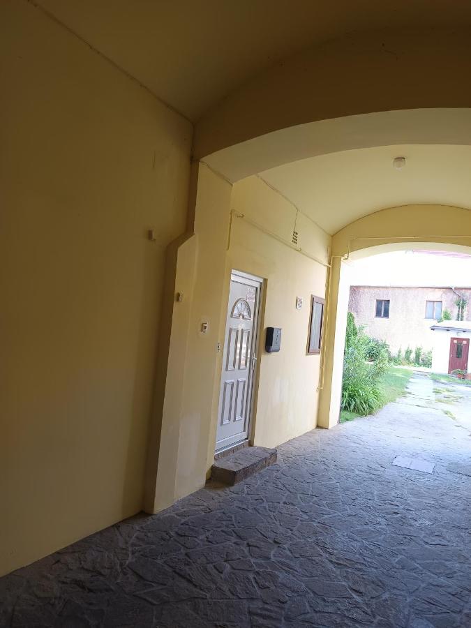 Centrum apartman Keszthely - Bed and Breakfast Keszthely