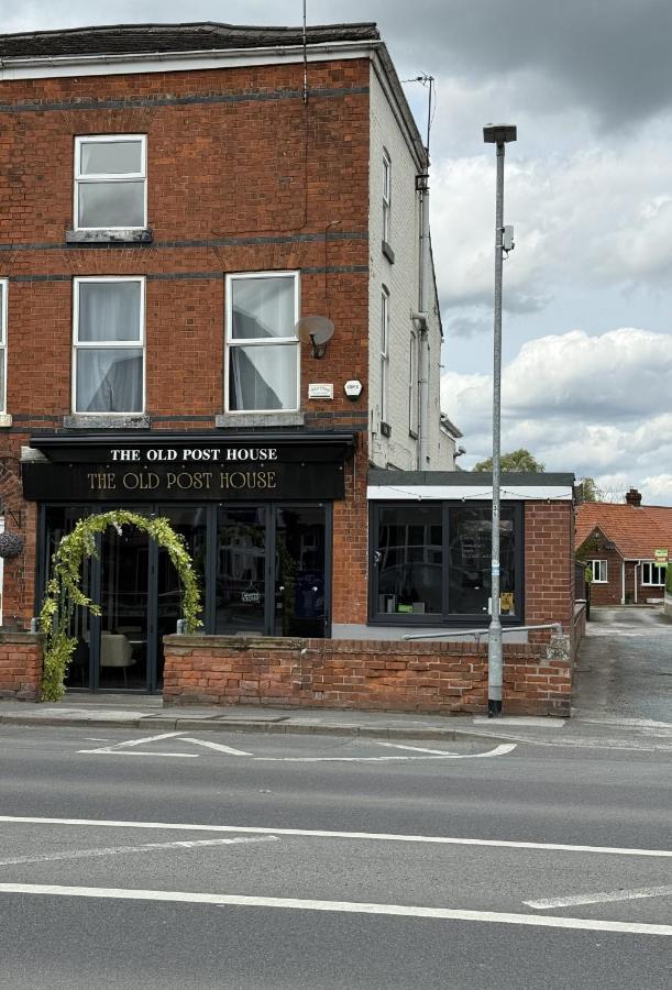 The Old Posthouse Newport - B&B