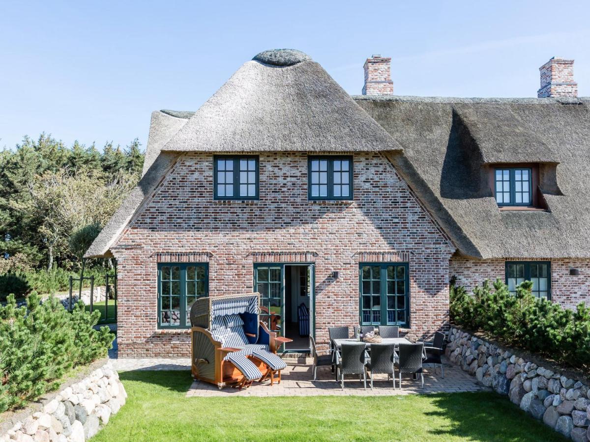Luxuriöse Doppelhaushälfte mit Terrasse, Kamin und WLAN in bester Lage - Ferienwohnung Wenningstedt