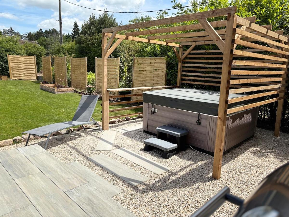 Nature & jacuzzi, 1 hr 45 min from Paris - B&B