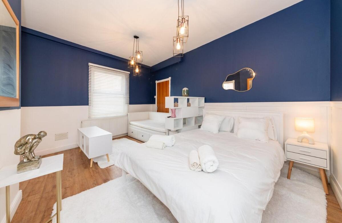 Free Parking 2 Beds Studio Flat close to River Thames - Chambres d’hôtes Reading