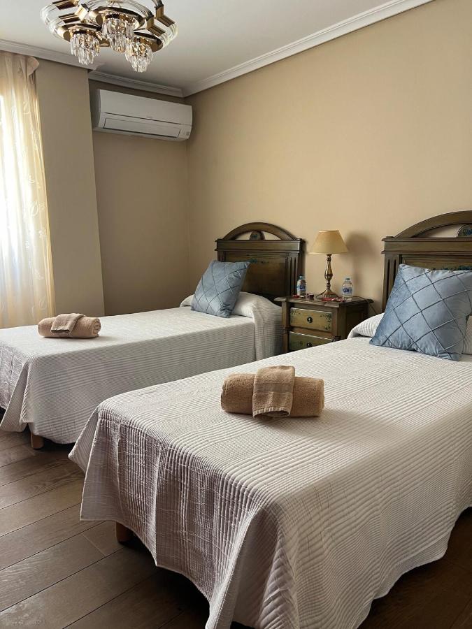Apartamento centrico en edificio histórico - Bed and Breakfast Albacete