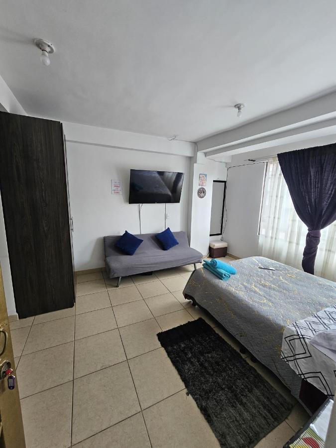 Acogedor apartamento cerca al aeropuerto y embajada americana y conecta - B&B Bogotá