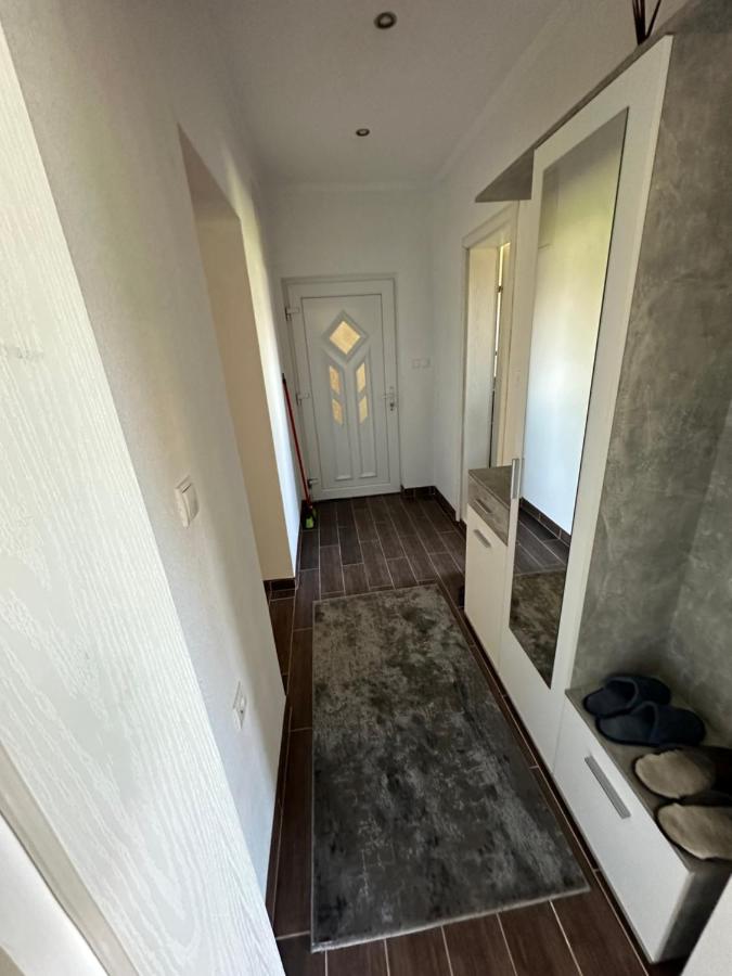 Stan na Dan Gradacac - B&B