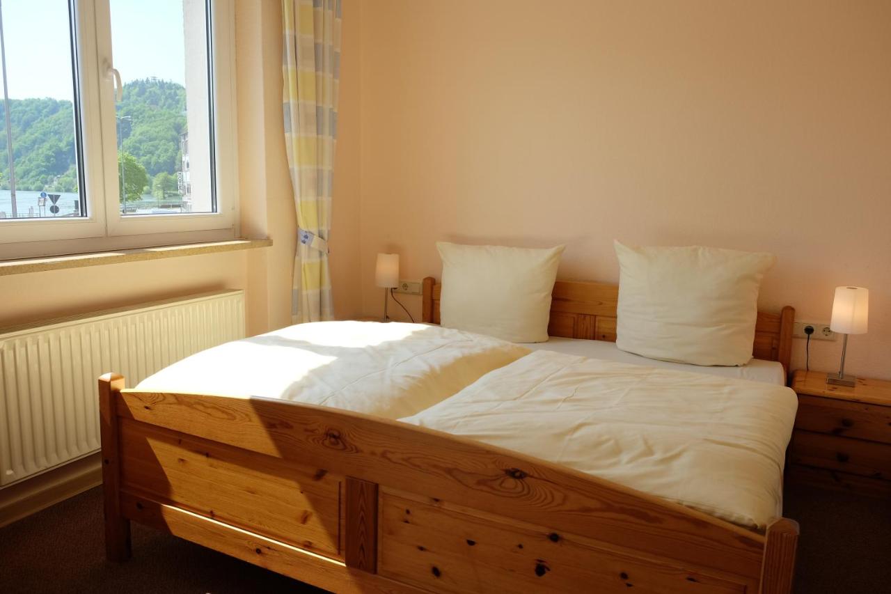 Tweepersoonskamer met Balkon en Uitzicht op de Rivier