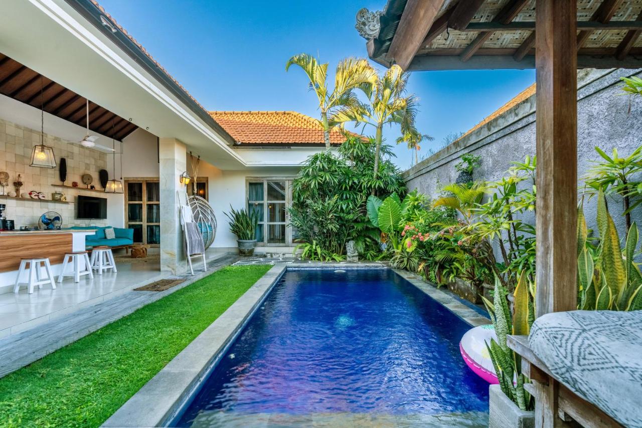 Private suite in Balinese pool villa near Echo Beach! - Ferienwohnung Canggu