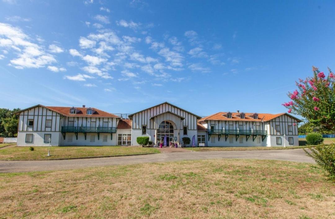 Ideal famille - piscine intérieur chauffée et extérieure - B&B Cassen