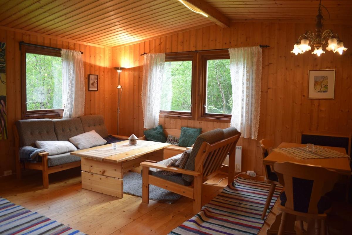 Skogshytte - Bed and Breakfast Bjordal