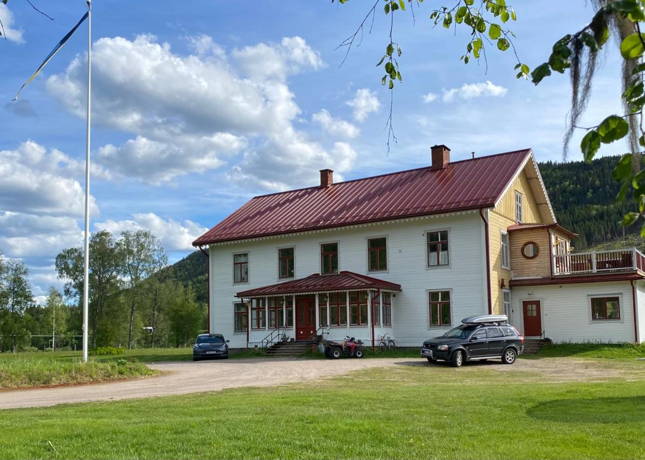 Mysig lägenhet i Prästgård nära Branäs - Bed and Breakfast Sysslebäck