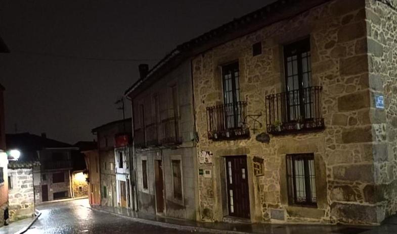 LAS CUATRO CALLES Bis - B&B Piedralaves