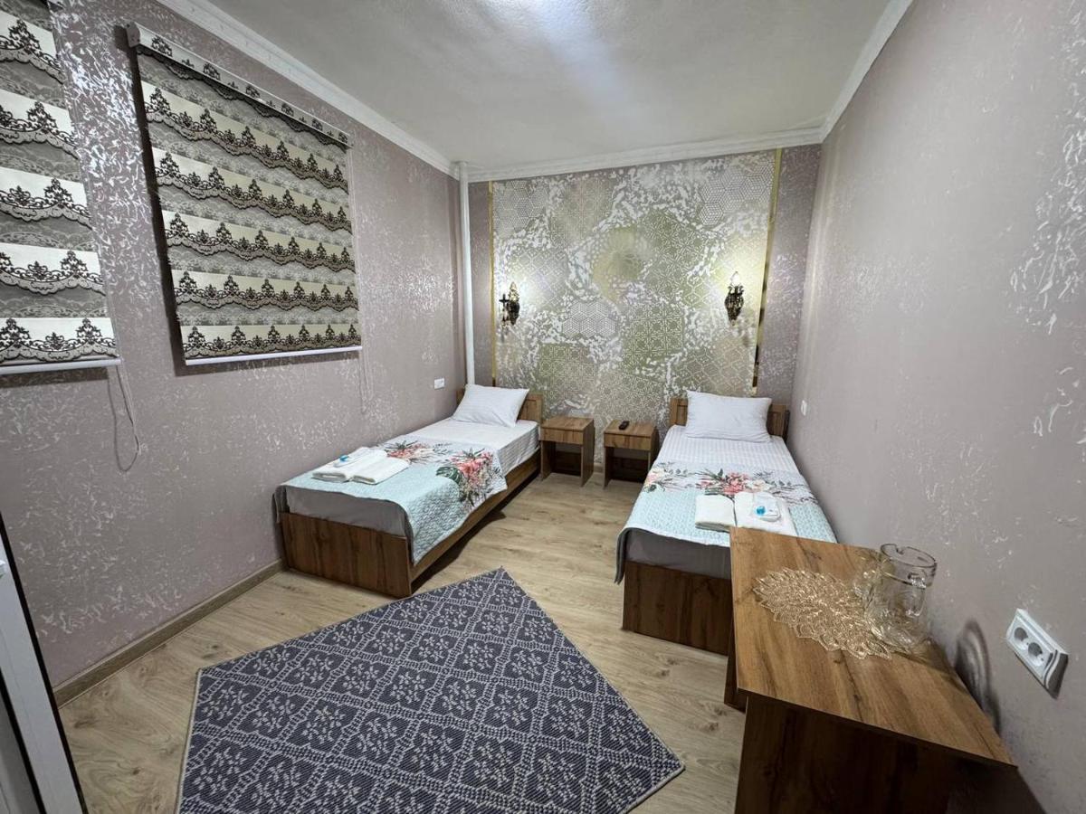 Zweibettzimmer mit eigenem Bad