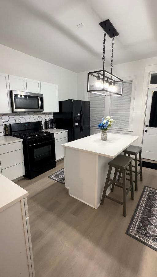 Cozy Casa by OHare Airport - B&B