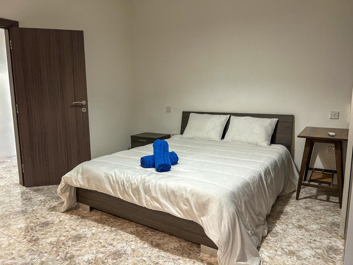 Urban Comfort Gzira 4 Bedroom Flat - Ferienwohnung Il-Gżira