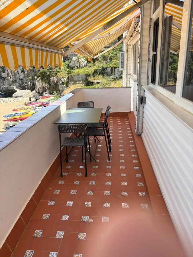 New Sunrise Beachfront Apartment, 4 Guest, Over 50s only - B&B Gibraltar