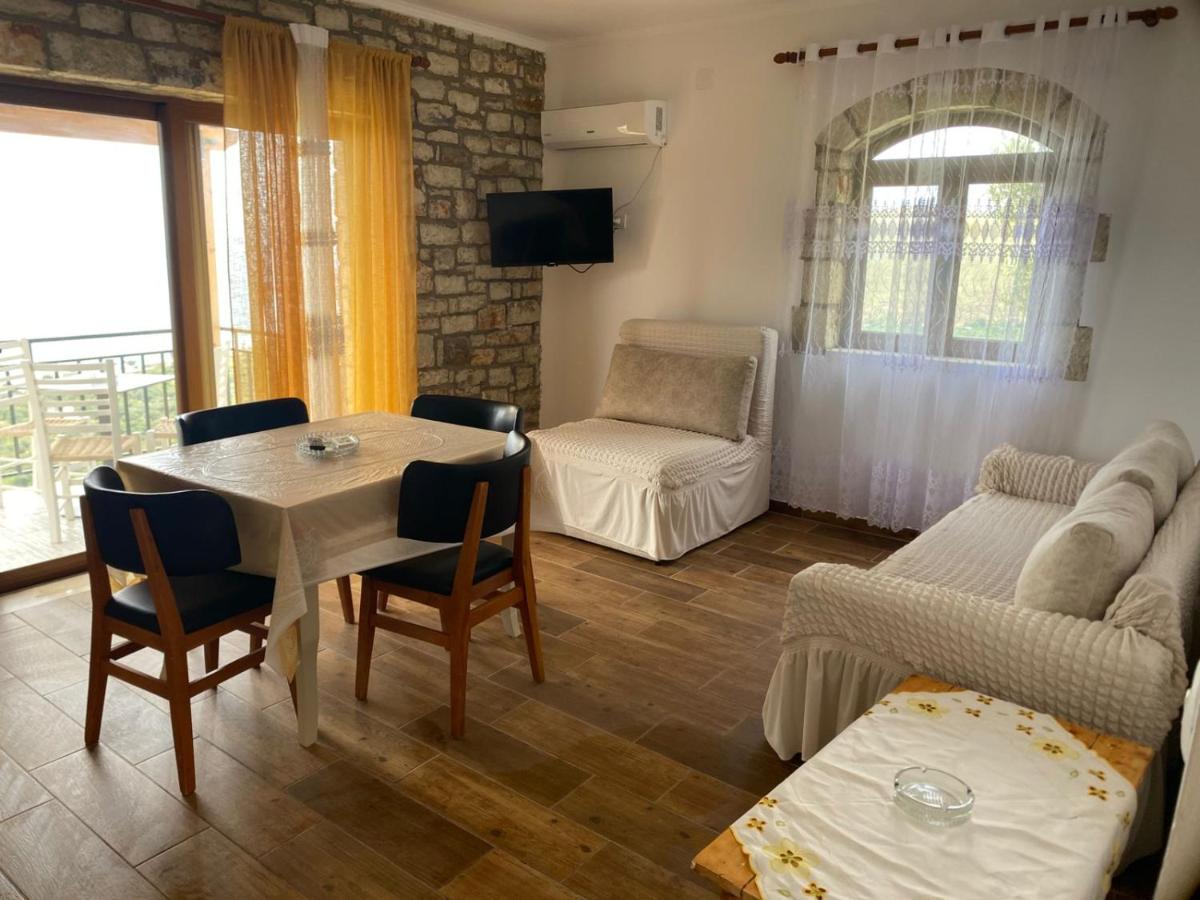 Familiensuite mit Balkon
