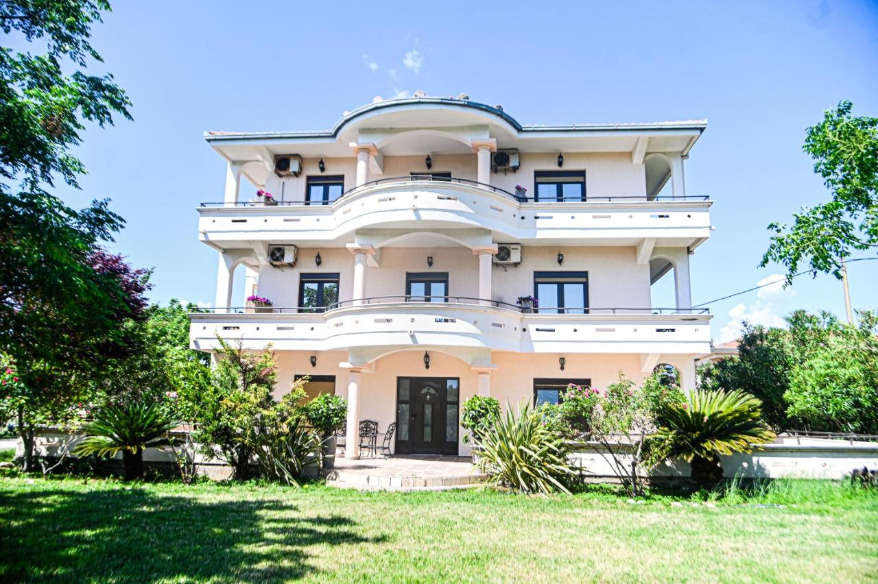 Antonios Apartments - B&B Dulcigno
