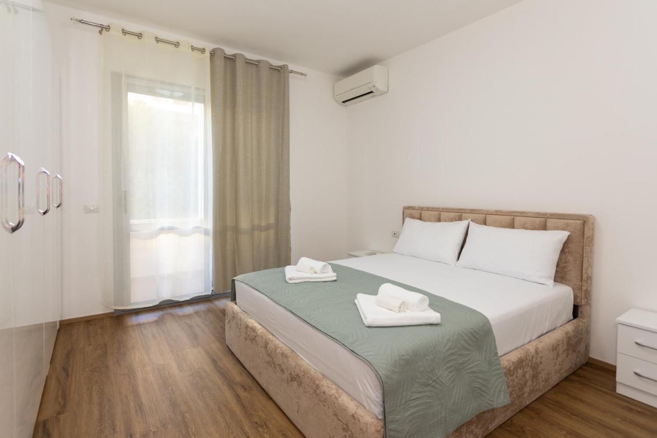 One-Bedroom Apartment with Sea View