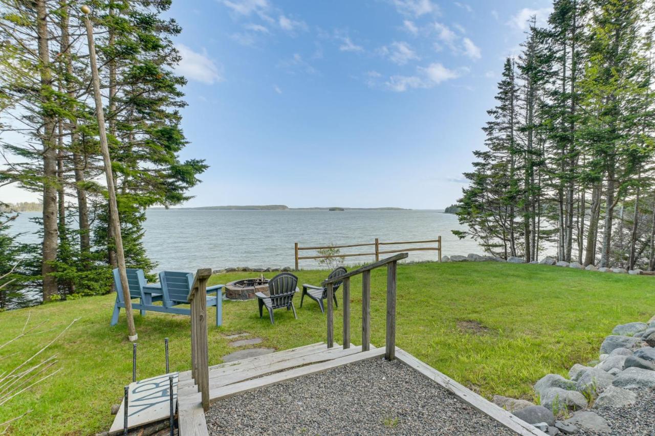 Waterfront Roque Bluffs Hideaway with Private Beach - Ferienwohnung Machias