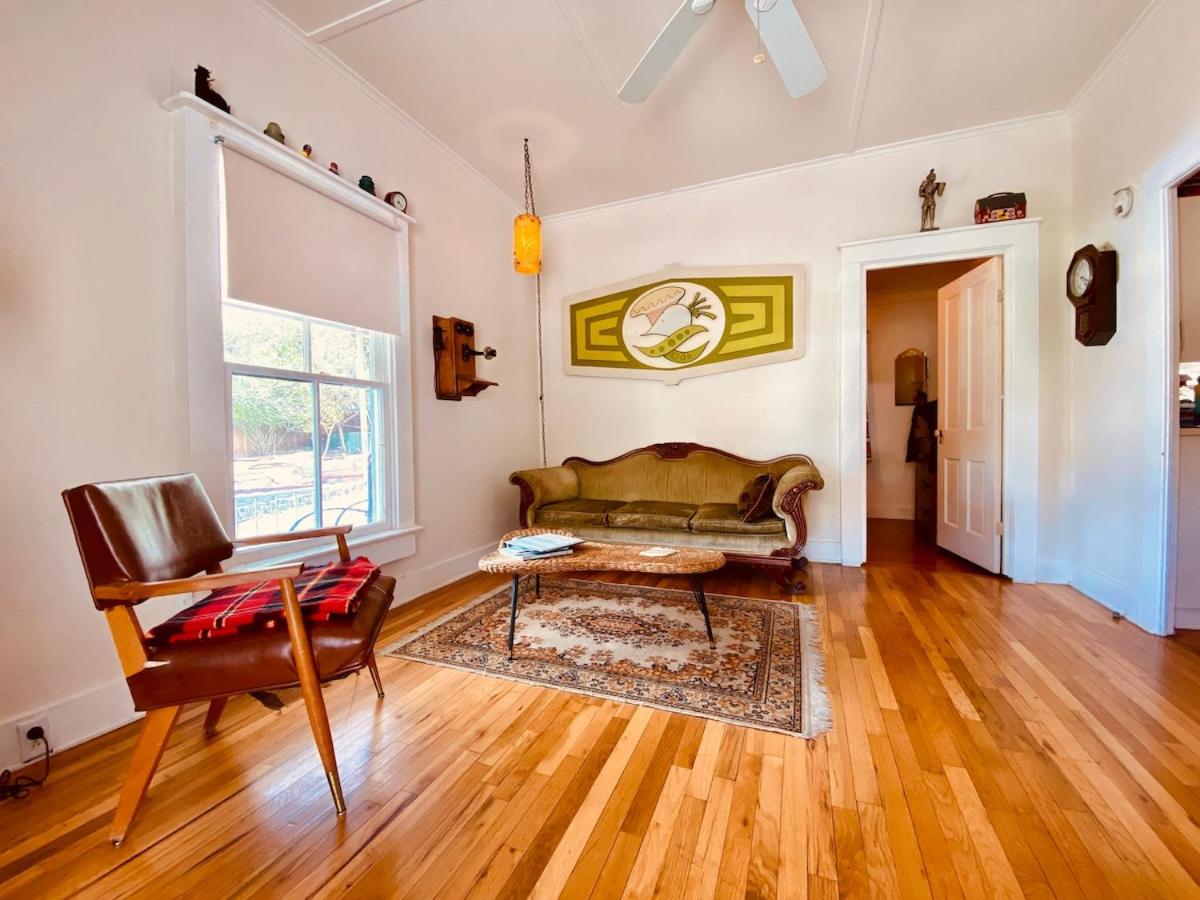 The Bisbee Yacht Club - B&B